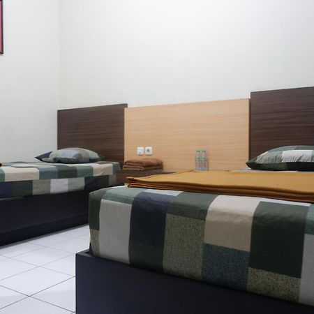 Hotel Taman Indah Madiun Exterior foto